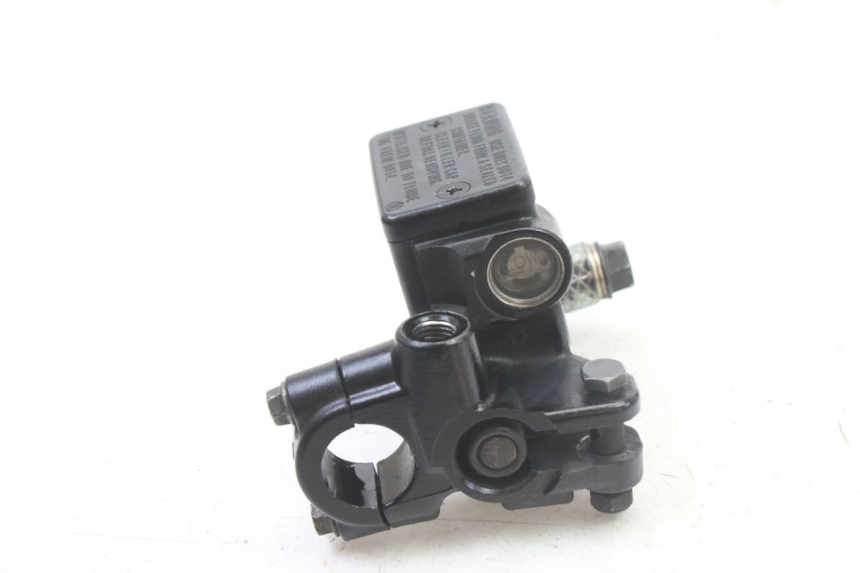 photo de FRONT BRAKE MASTER CYLINDER PEUGEOT SATELIS 125 (2013 - 2018) - Technical close-up