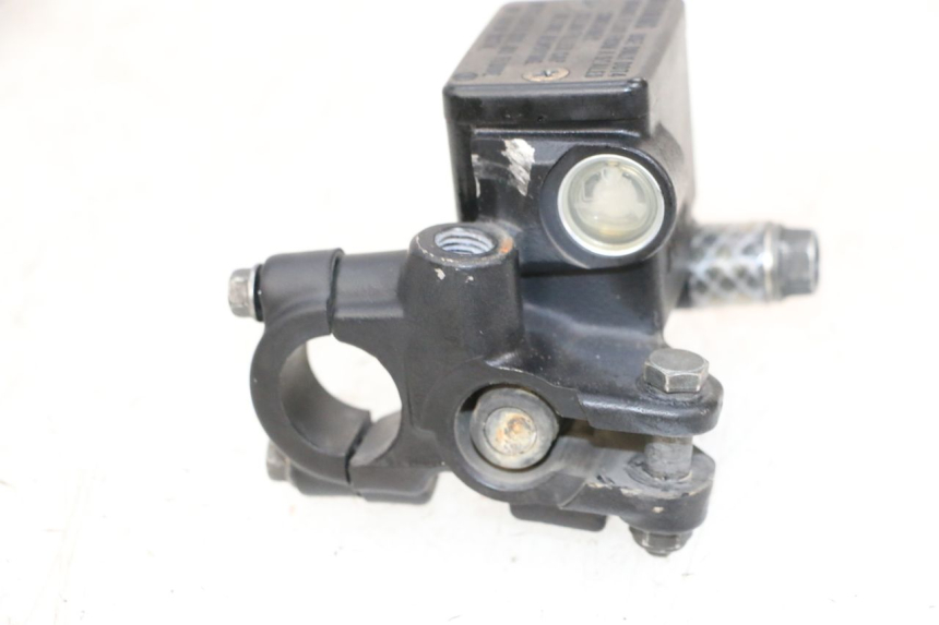 photo de FRONT BRAKE MASTER CYLINDER PEUGEOT SATELIS 125 (2013 - 2018) - Alternative perspective