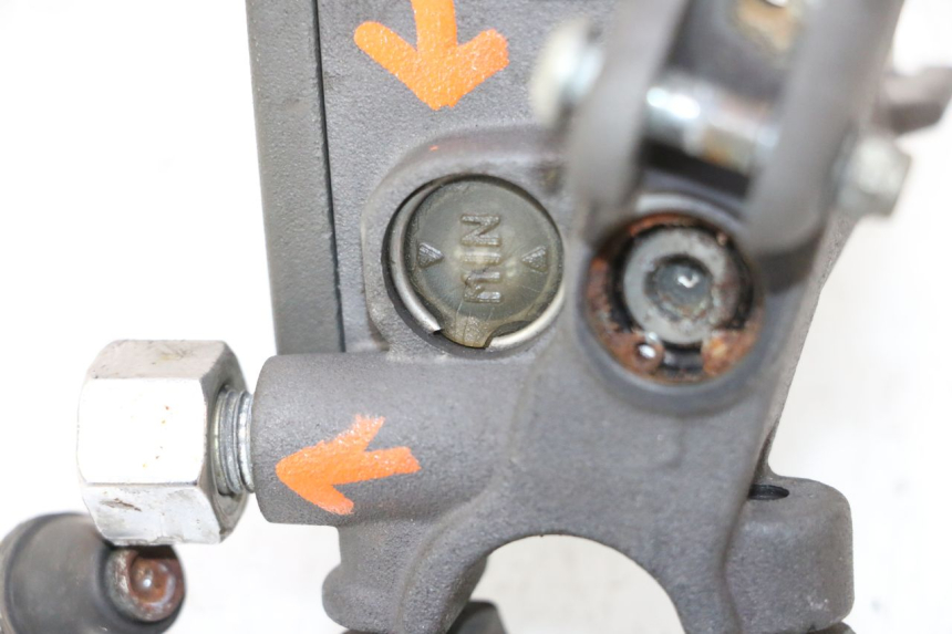 photo de FRONT MASTER CYLINDER PEUGEOT SATELIS 125 (2006 - 2009) - Technical close-up