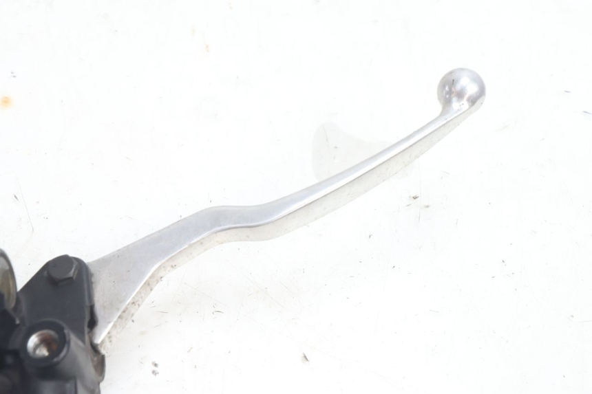 photo de FRONT MASTER CYLINDER PEUGEOT SATELIS 125 (2006 - 2009) - Zoom on usage condition