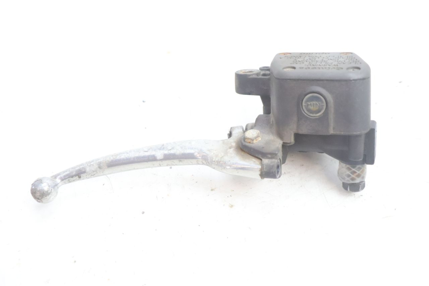 photo de FRONT BRAKE MASTER CYLINDER APRILIA SCARABEO GT 125 (1999 - 2007) - Technical close-up