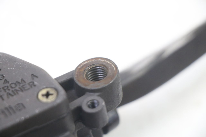 photo de FRONT BRAKE MASTER CYLINDER APRILIA SCARABEO GT TOURING 125 (1999 - 2005) - Zoom on usage condition