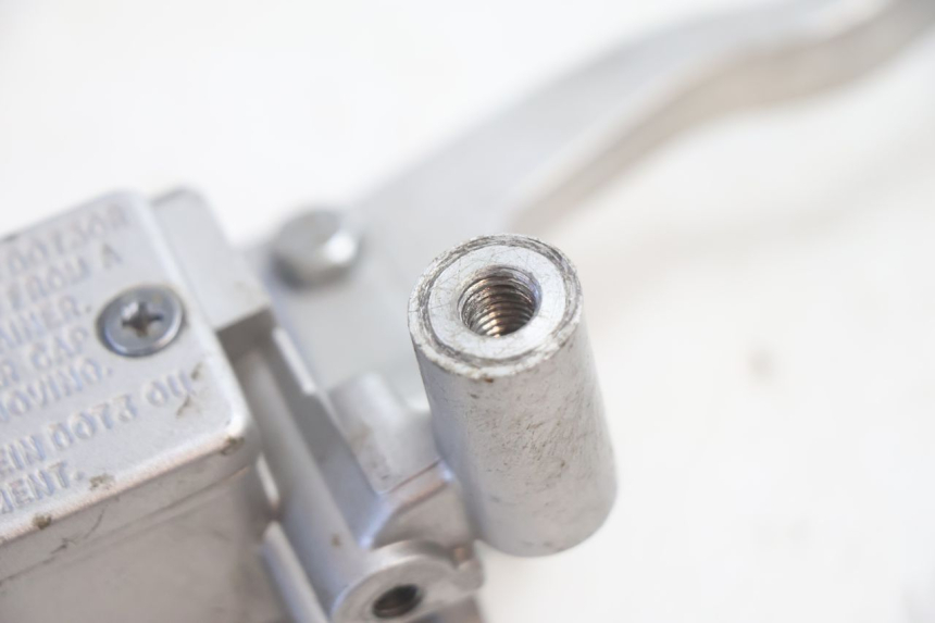 photo de FRONT BRAKE MASTER CYLINDER FYM SCOOTERONE 125 (2006 - 2008) - Zoom on usage condition