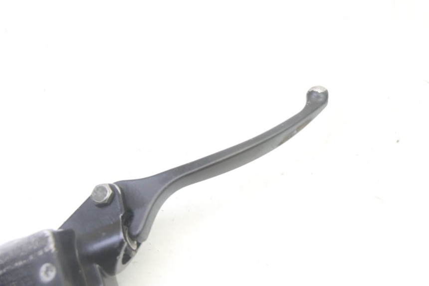 photo de FRONT BRAKE MASTER CYLINDER DERBI SENDA SM DRD 50 (2008 - 2013) - Zoom on usage condition