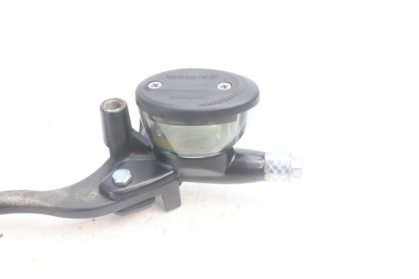 photo de FRONT BRAKE MASTER CYLINDER MASH SEVENTY FIVE 125 (2013 - 2021) - Fixing points details