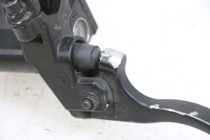 photo de FRONT BRAKE MASTER CYLINDER PEUGEOT SPEEDFIGHT 4 4T EFI 50 (2021 - 2025) - Technical close-up