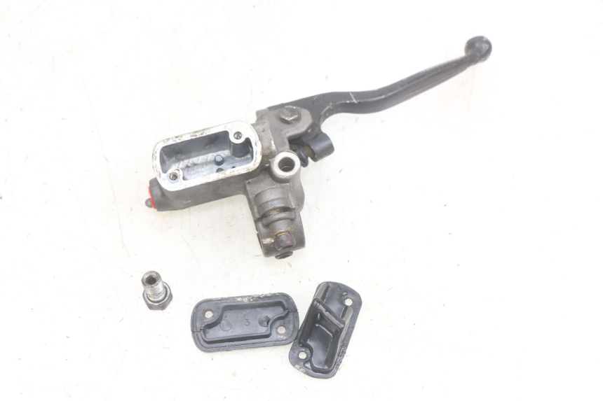 photo de FRONT MASTER CYLINDER PEUGEOT SPEEDFIGHT LC 50 (1996 - 2002) - Fixing points details