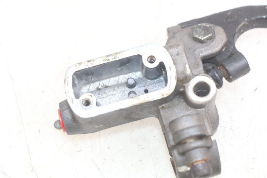 photo de FRONT MASTER CYLINDER PEUGEOT SPEEDFIGHT LC 50 (1996 - 2002) - Surface and material condition