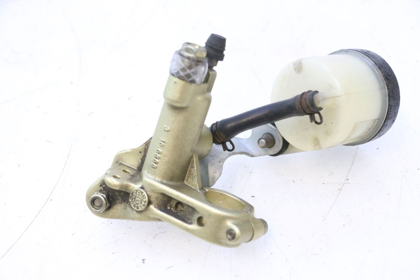 photo de FRONT BRAKE MASTER CYLINDER DUCATI SS IE DS CARENEE 1000 (2002 - 2006) - Alternative perspective