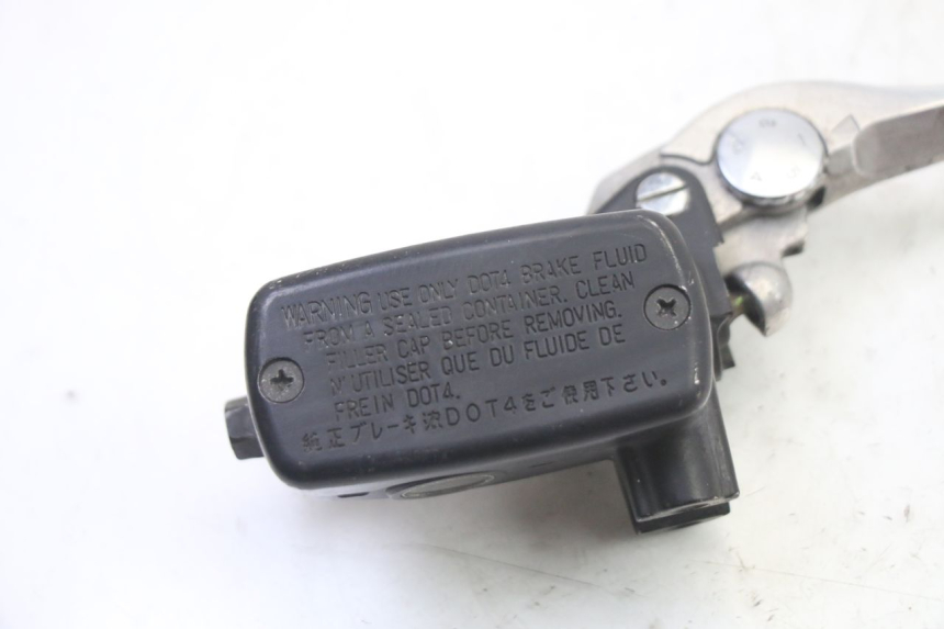 photo de FRONT BRAKE MASTER CYLINDER HONDA ST PAN EUROPEAN 1300 (2002 - 2013) - Component detail