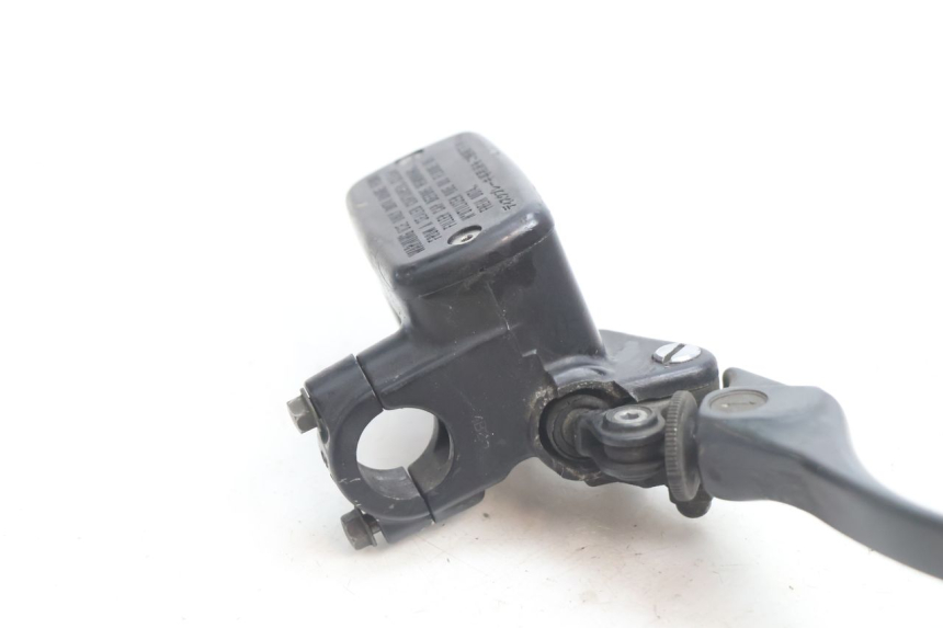 photo de FRONT BRAKE MASTER CYLINDER HONDA ST PAN EUROPEAN 1100 (1990 - 2002) - Technical close-up