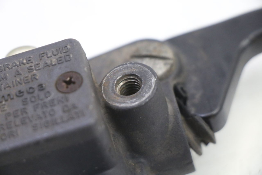 photo de FRONT BRAKE MASTER CYLINDER PIAGGIO SUPER LX 125 (2000 - 2003) - Alternative perspective