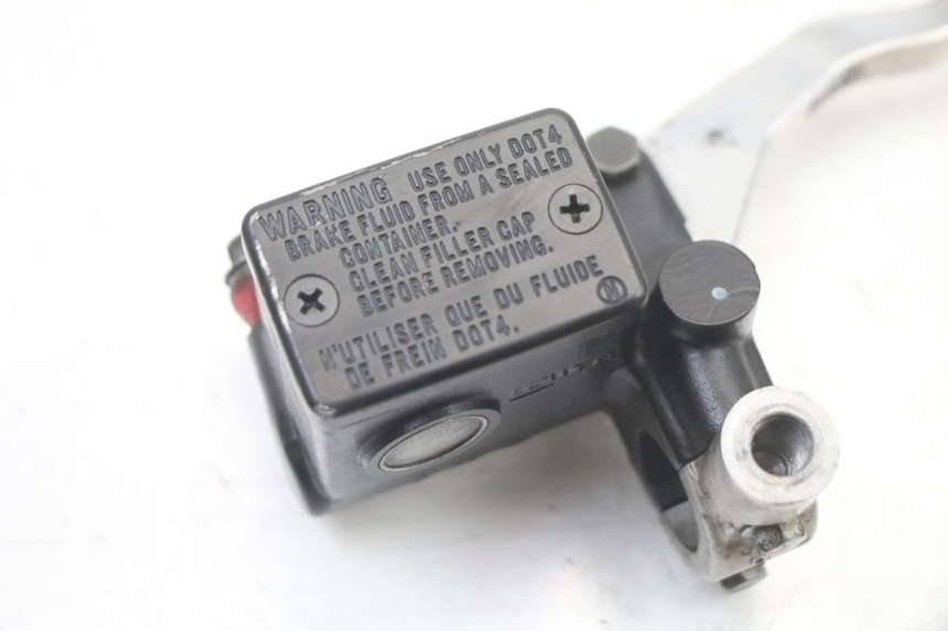 photo de FRONT BRAKE MASTER CYLINDER SUZUKI BURGMAN 125 (2015 - 2017) - Component detail