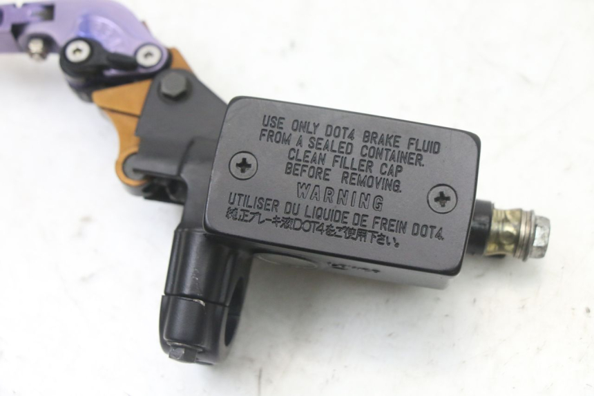 photo de FRONT BRAKE MASTER CYLINDER SUZUKI GSX F GSXF 650 (2007 - 2015) - Zoom on usage condition