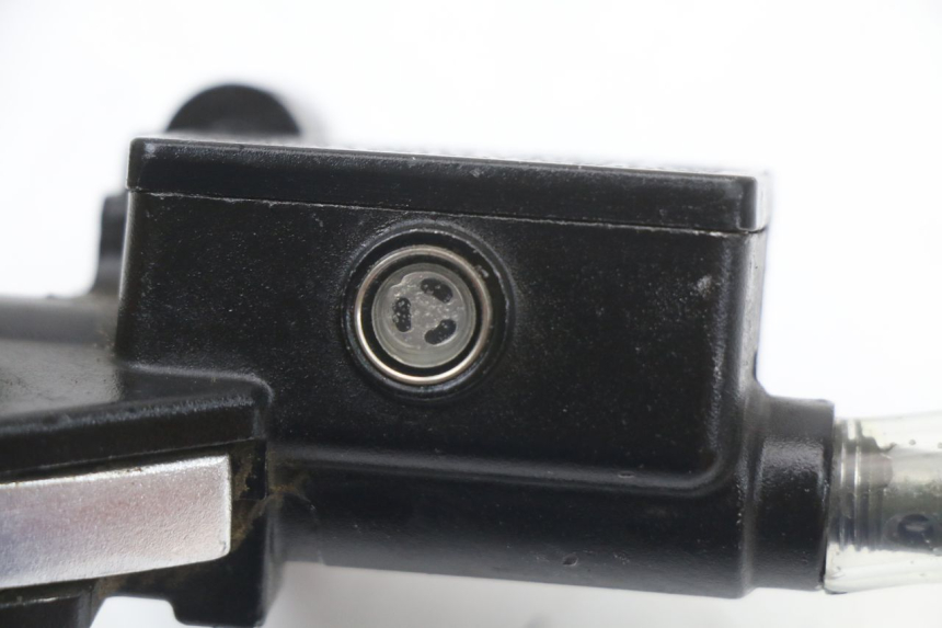 photo de FRONT BRAKE MASTER CYLINDER MINI MX SX 125 - Alternative perspective