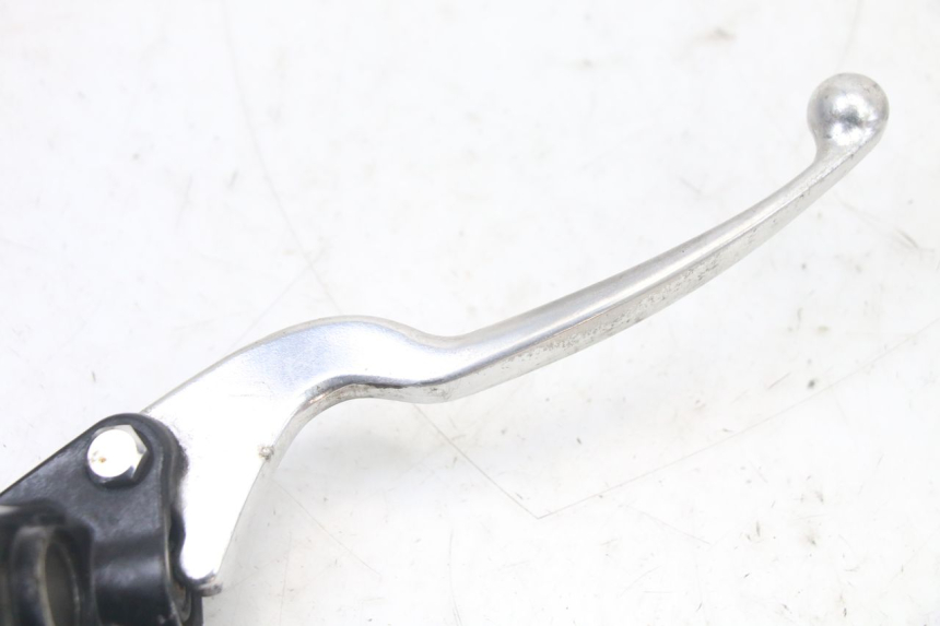 photo de FRONT BRAKE MASTER CYLINDER SYM FIDDLE 3 III 125 (2014 - 2020) - Zoom on usage condition