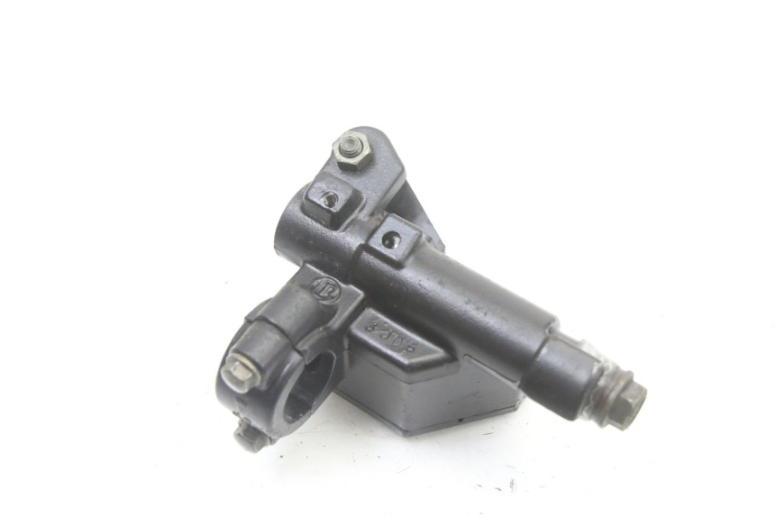 photo de FRONT BRAKE MASTER CYLINDER SYM ORBIT 2 4T 50 (2008 - 2017) - Technical close-up