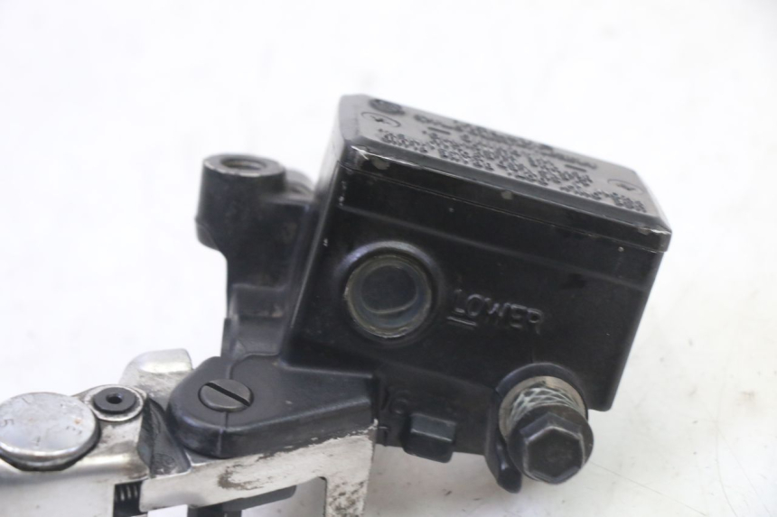 photo de FRONT BRAKE MASTER CYLINDER YAMAHA TDM ABS 900 (2002 - 2014) - Product overview