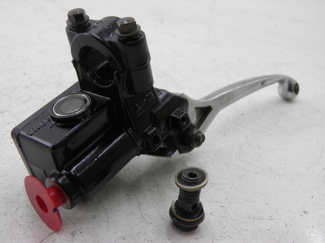 photo de FRONT BRAKE MASTER CYLINDER TNT MOTOR ROMA 10' 4T 50 (2007 - 2018) - Alternative perspective