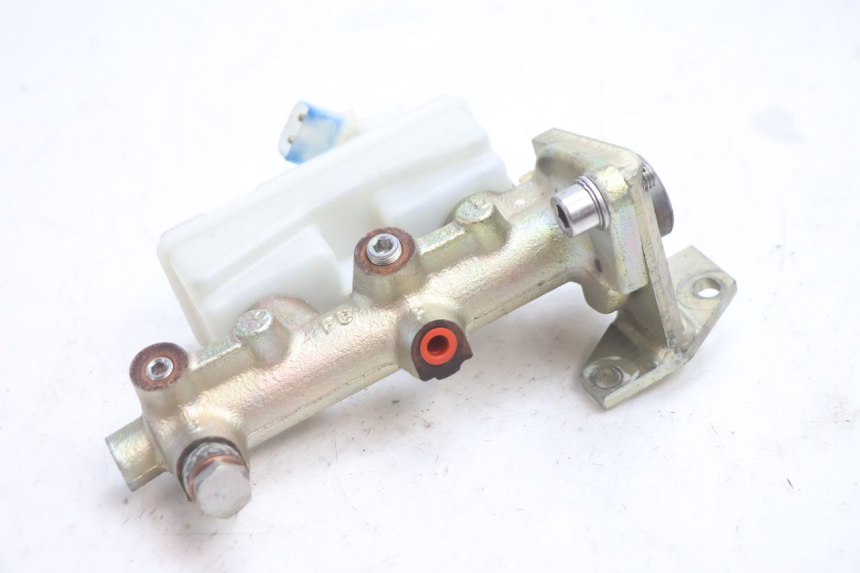 photo de FRONT BRAKE MASTER CYLINDER BOOM TRIKE FUN 500 (2004 - 2010) - Technical close-up