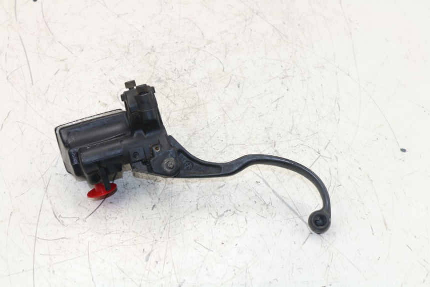 photo de FRONT BRAKE MASTER CYLINDER TRIUMPH TIGER 955 (2001 - 2004) - Alternative perspective