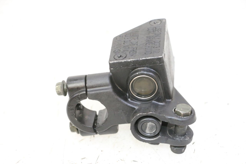 photo de FRONT BRAKE MASTER CYLINDER PEUGEOT TWEET 4T 50 (2018 - 2022) - Alternative perspective