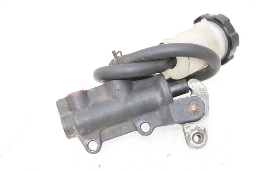 photo de FRONT BRAKE MASTER CYLINDER PIAGGIO TYPHOON 50 (2000 - 2009) - Alternative perspective