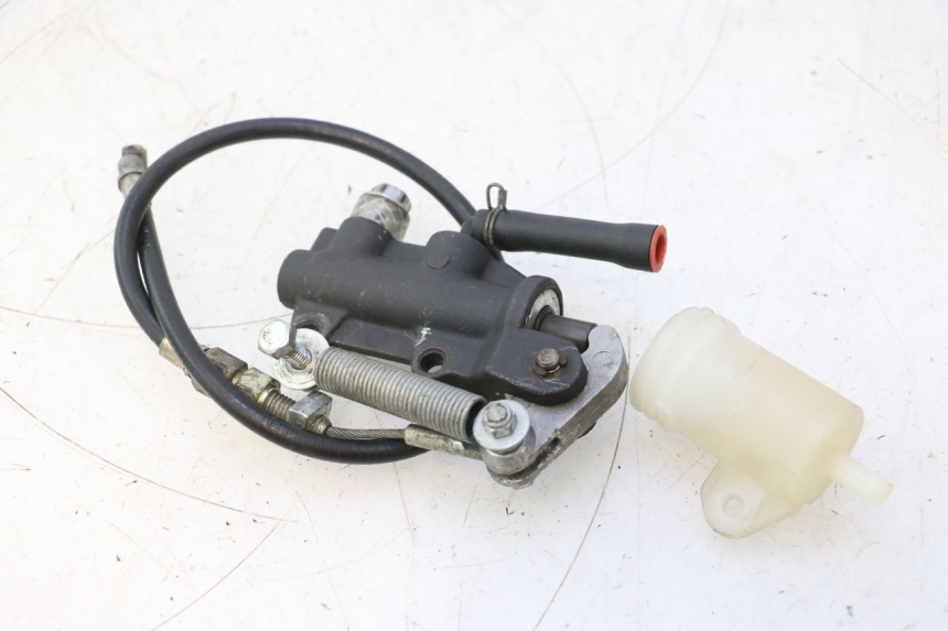 photo de FRONT BRAKE MASTER CYLINDER PIAGGIO TYPHOON 50 (1993 - 1999) - Main view