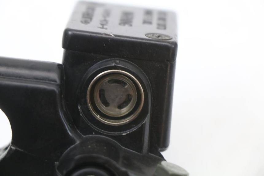 photo de FRONT BRAKE MASTER CYLINDER PEUGEOT V-CLIC VCLIC 50 (2007 - 2013) - Product overview