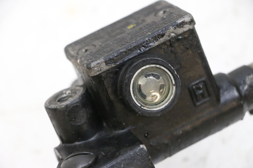 photo de FRONT MASTER CYLINDER PIAGGIO VESPA GTS SUPER IE 125 (2009 - 2016) - Zoom on usage condition