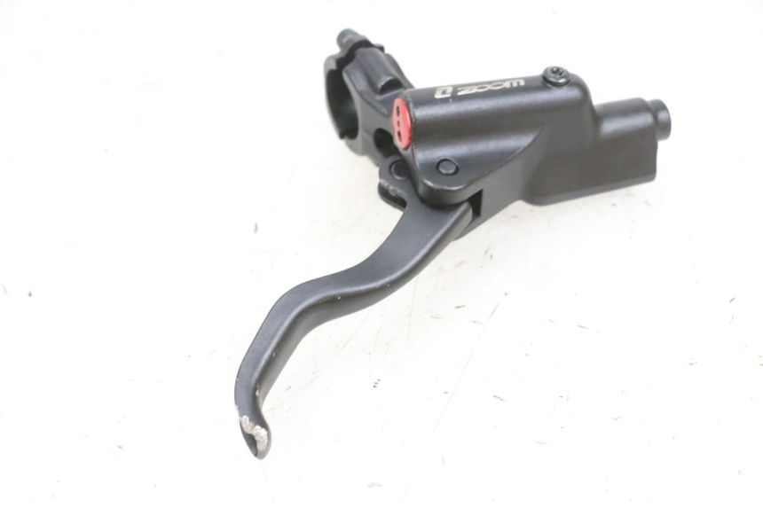 photo de FRONT MASTER CYLINDER DUALTRON VICTOR LIMITED 1 - Surface and material condition