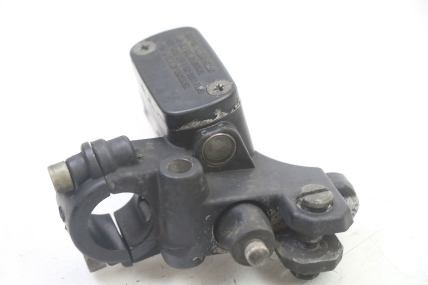 photo de FRONT BRAKE MASTER CYLINDER PEUGEOT VIVACITY NEW 2T 50 (2008 - 2017) - Alternative perspective