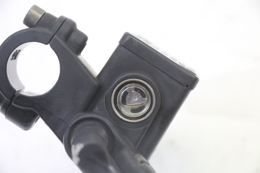 photo de FRONT BRAKE MASTER CYLINDER PEUGEOT VIVACITY NEW 4T 50 (2008 - 2017) - Technical close-up