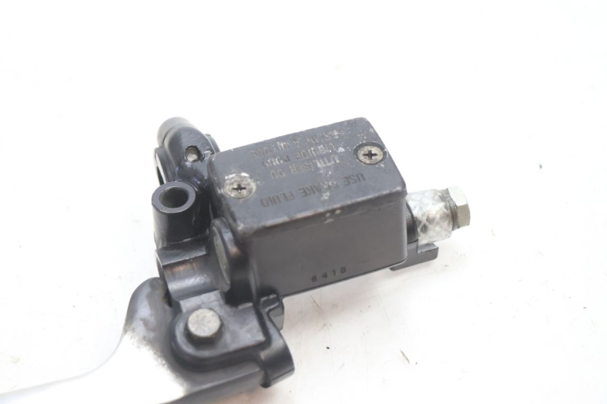 photo de FRONT BRAKE MASTER CYLINDER PEUGEOT VIVACITY 50 (2004 - 2009) - Fixing points details