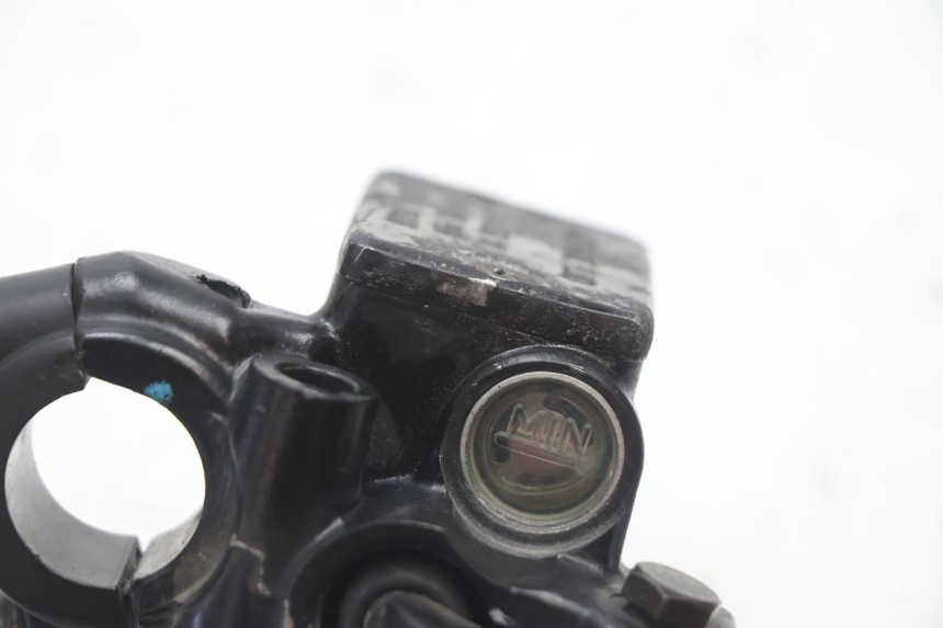 photo de FRONT BRAKE MASTER CYLINDER PEUGEOT VIVACITY 50 (2004 - 2009) - Surface and material condition