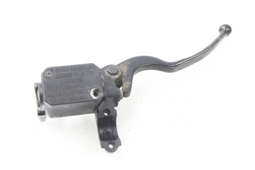 photo de FRONT MASTER CYLINDER YAMAHA XMAX X-MAX 125 (2006 - 2009) - Technical close-up