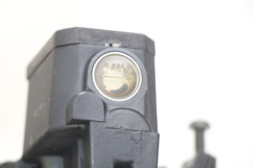 photo de FRONT MASTER CYLINDER YAMAHA XMAX X-MAX 125 (2006 - 2009) - Component detail