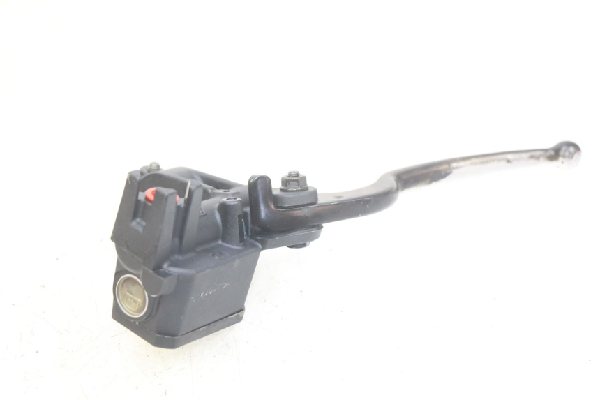 photo de FRONT MASTER CYLINDER YAMAHA XMAX X-MAX 125 (2006 - 2009) - Zoom on usage condition