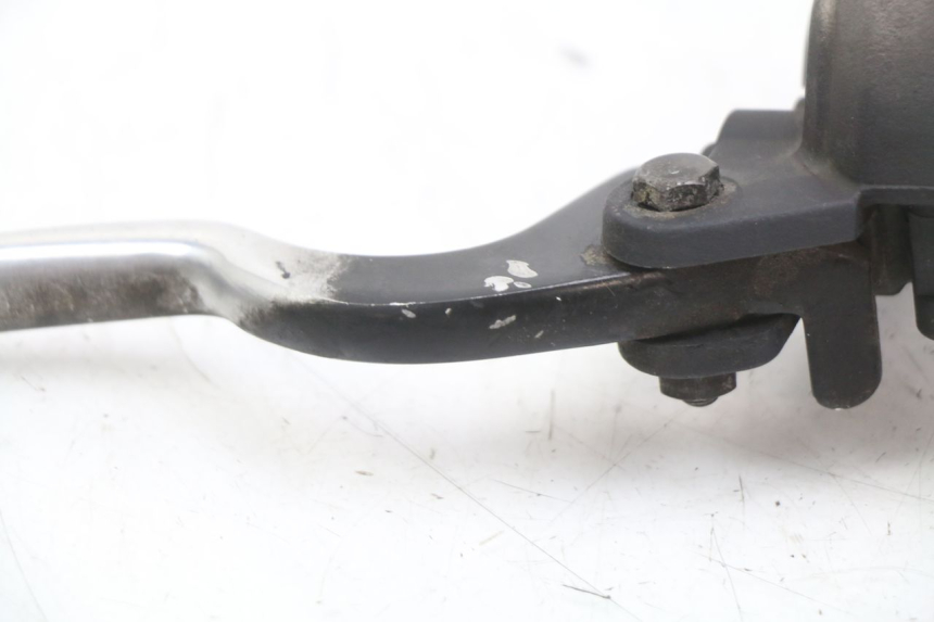 photo de FRONT MASTER CYLINDER YAMAHA XMAX X-MAX 125 (2006 - 2009) - Technical close-up