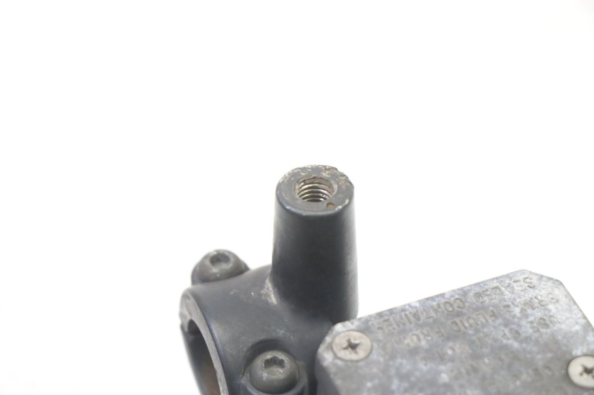 photo de FRONT MASTER CYLINDER YAMAHA XMAX X-MAX 125 (2006 - 2009) - Component detail