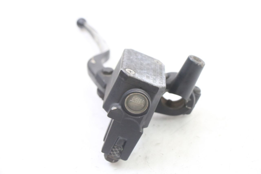photo de FRONT MASTER CYLINDER YAMAHA XMAX X-MAX 125 (2006 - 2009) - Zoom on usage condition