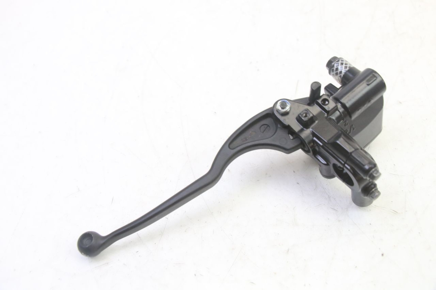 photo de FRONT BRAKE MASTER CYLINDER YAMAHA XMAX X-MAX 125 (2021 - 2025) - Surface and material condition