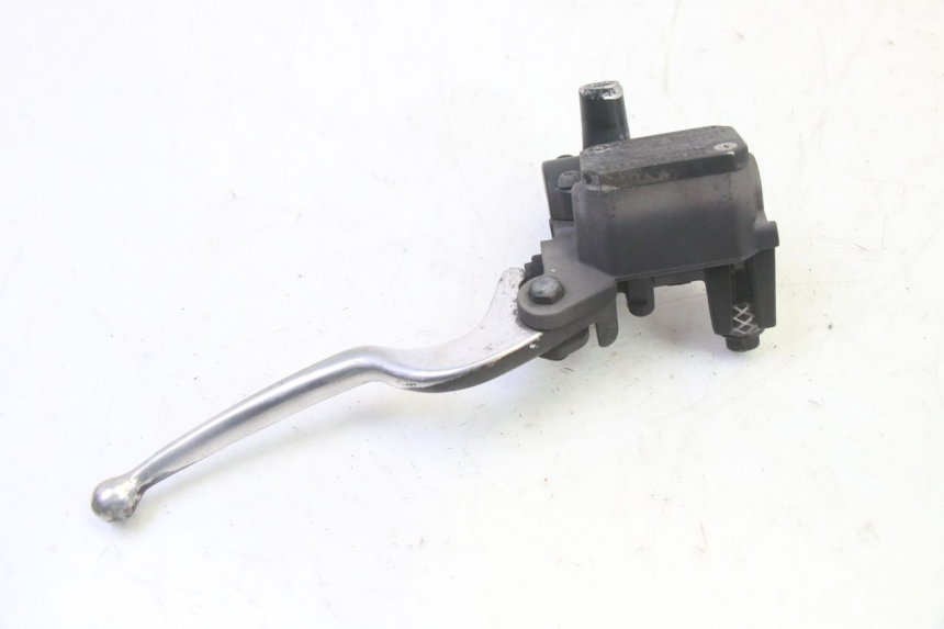 photo de FRONT MASTER CYLINDER YAMAHA X-MAX XMAX 125 (2010 - 2013) - Technical close-up