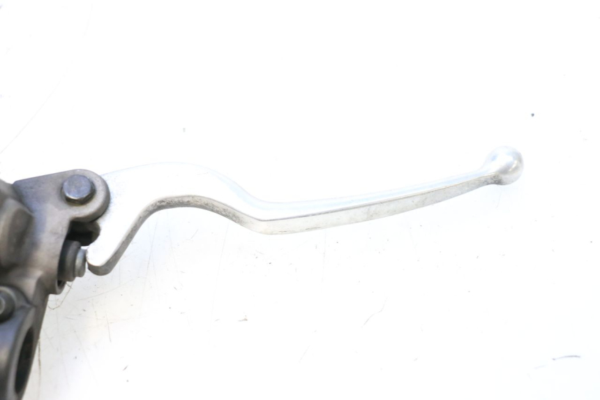 photo de FRONT MASTER CYLINDER YAMAHA X-MAX XMAX 125 (2010 - 2013) - Alternative perspective
