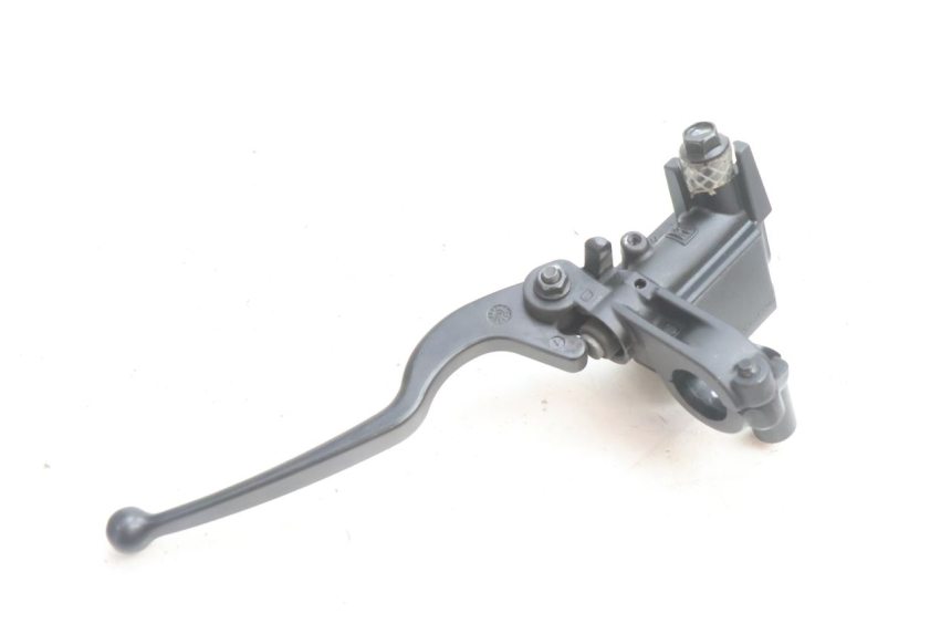 photo de FRONT MASTER CYLINDER YAMAHA X-MAX XMAX 125 (2010 - 2013) - Fixing points details