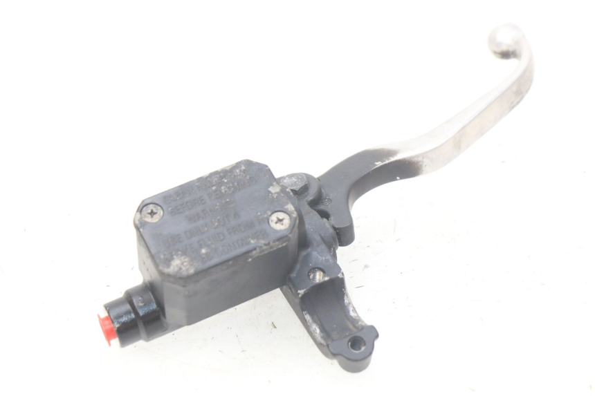 photo de FRONT BRAKE MASTER CYLINDER PIAGGIO X7 125 (2007 - 2013) - Alternative perspective