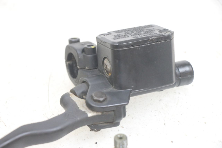 photo de FRONT MASTER CYLINDER PIAGGIO X9 125 (2000 - 2003) - Technical close-up
