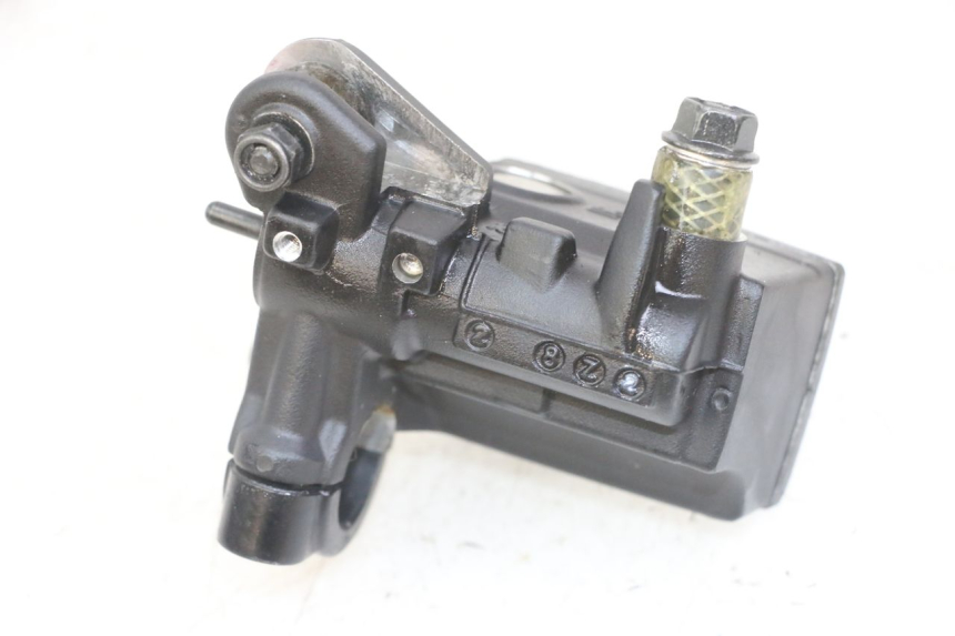 photo de FRONT BRAKE MASTER CYLINDER YAMAHA XJ6 ABS 600 (2008 - 2016) - Zoom on usage condition