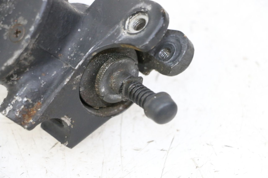 photo de FRONT BRAKE MASTER CYLINDER YAMAHA XJN DIVERSION 600 (2000 - 2003) - Technical close-up