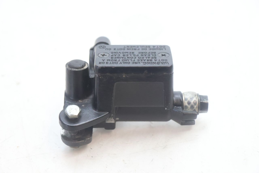photo de FRONT BRAKE MASTER CYLINDER HONDA XLV VARADERO 125 (2007 - 2012) - Zoom on usage condition